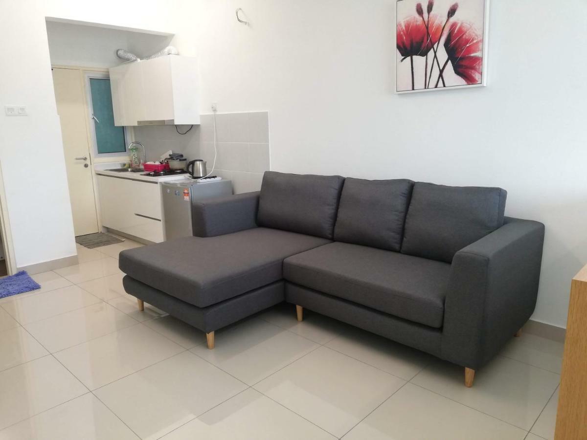 2 Carpark Gep 5 Star Hotel Bed & Sofa Studio Seri Kembangan Buitenkant foto