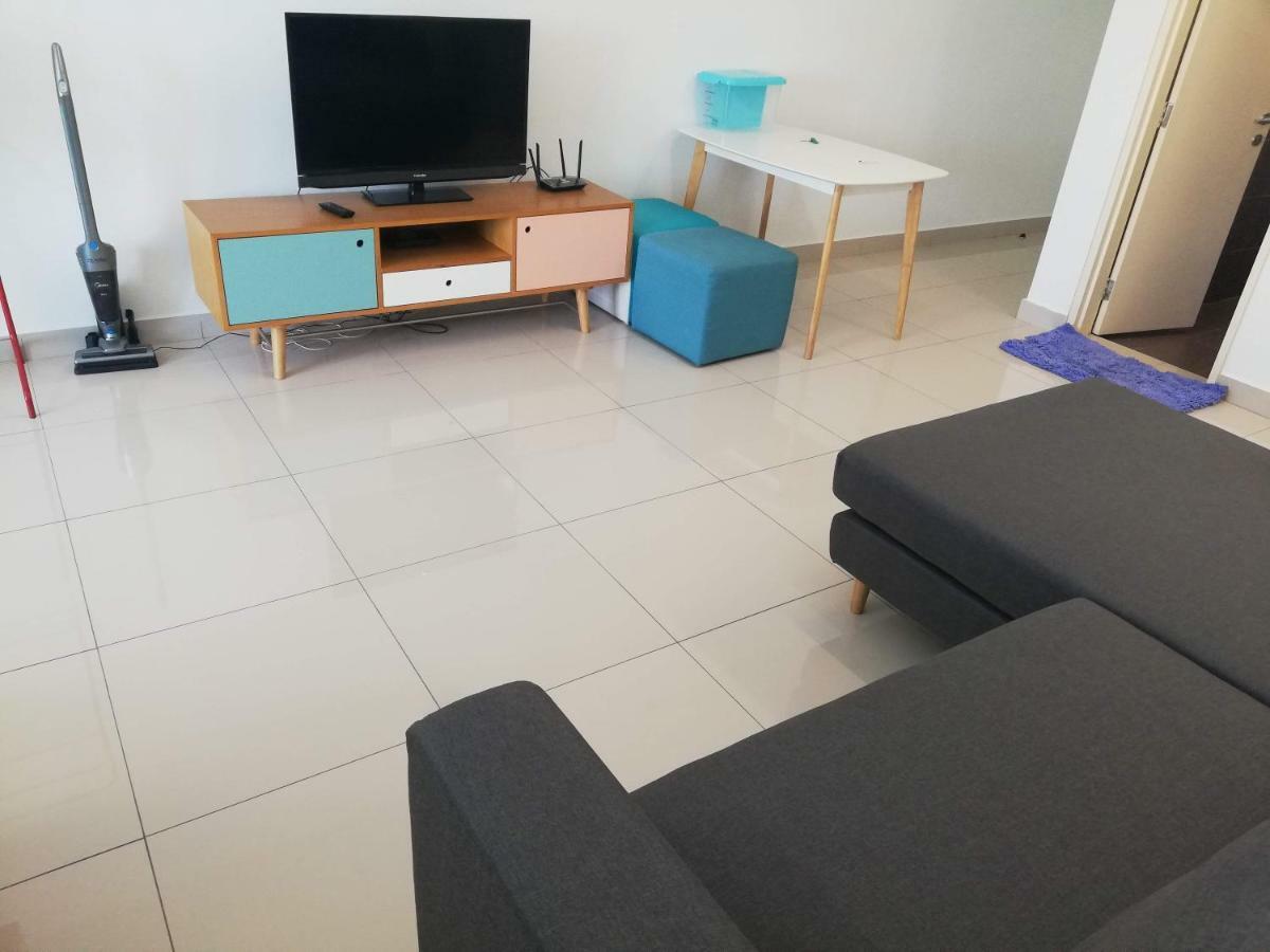 2 Carpark Gep 5 Star Hotel Bed & Sofa Studio Seri Kembangan Buitenkant foto